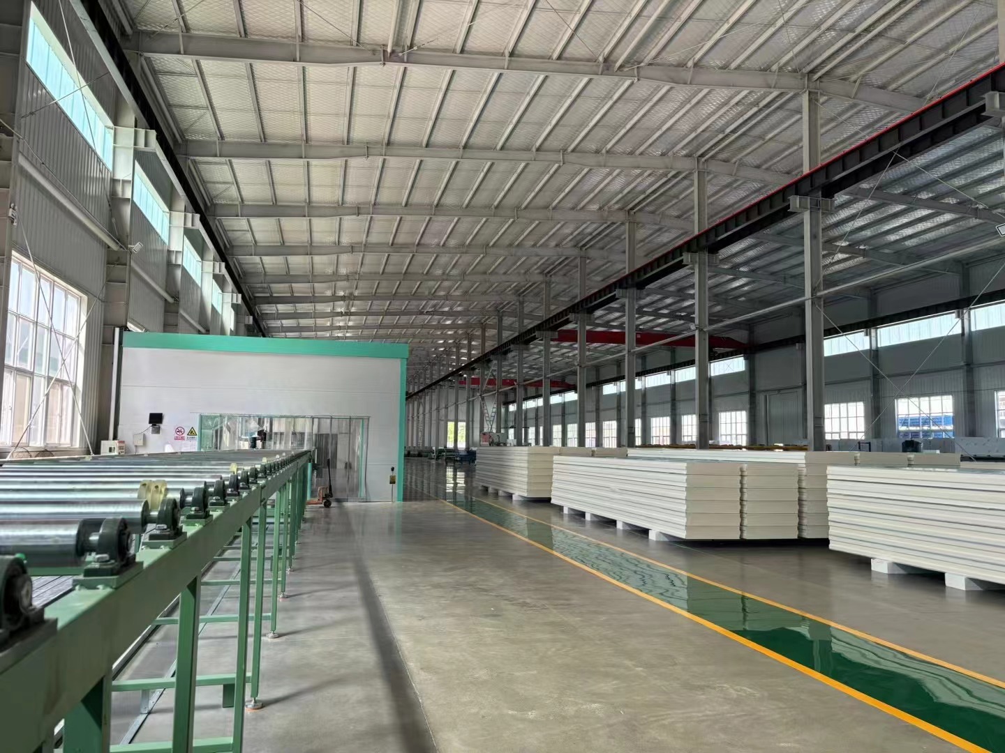 What is a PIR sandwich panel